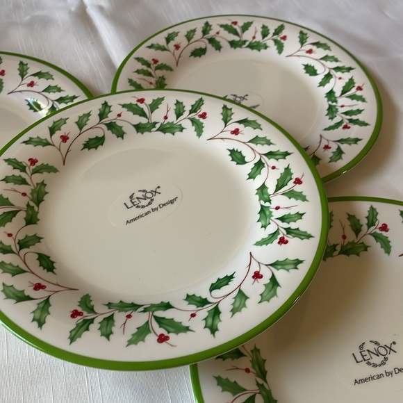 NWT LENOX Holiday 4pc set Melamine Accent Plates 8” - Picture 6 of 11